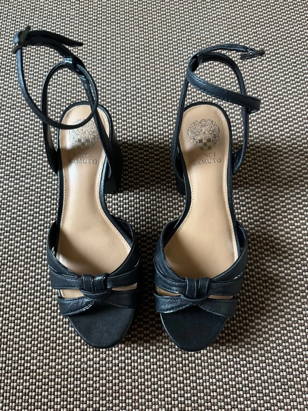 VINCE CAMUTO PLATFORM VS-FREESIE LEATHER SANDALS SIZE 7.5 - Picture 8 of 12